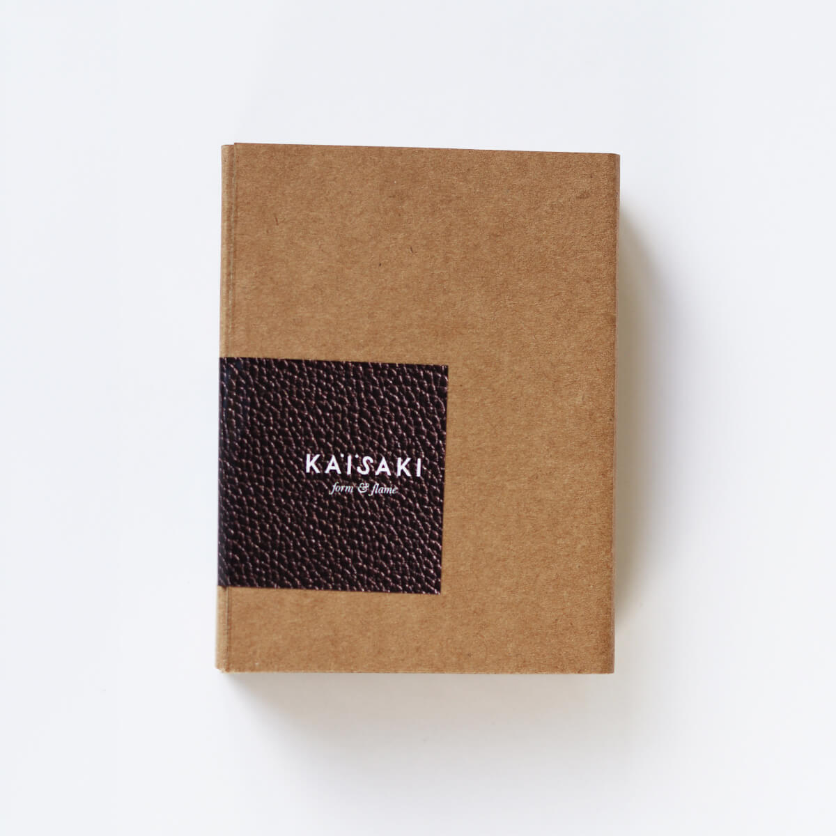 LEATHER COVER - Leather. Iris. Vanilla.
