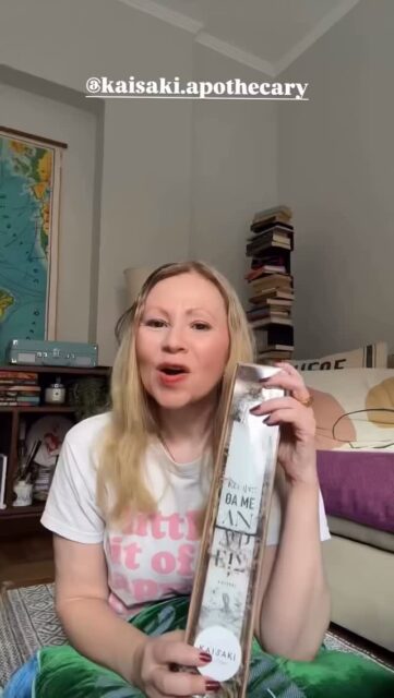 Έχουμε τεράστια αδυναμία στην ΣΟΠΙ! Και της στείλαμε την πιο σκανδαλιάρικη λαμπάδα μας. The Shared Flame concept λοιπόν! Σ´ευχαριστούμε άπειρα @shoppingtherapy 
#candlemaking #lambades #eastercandles